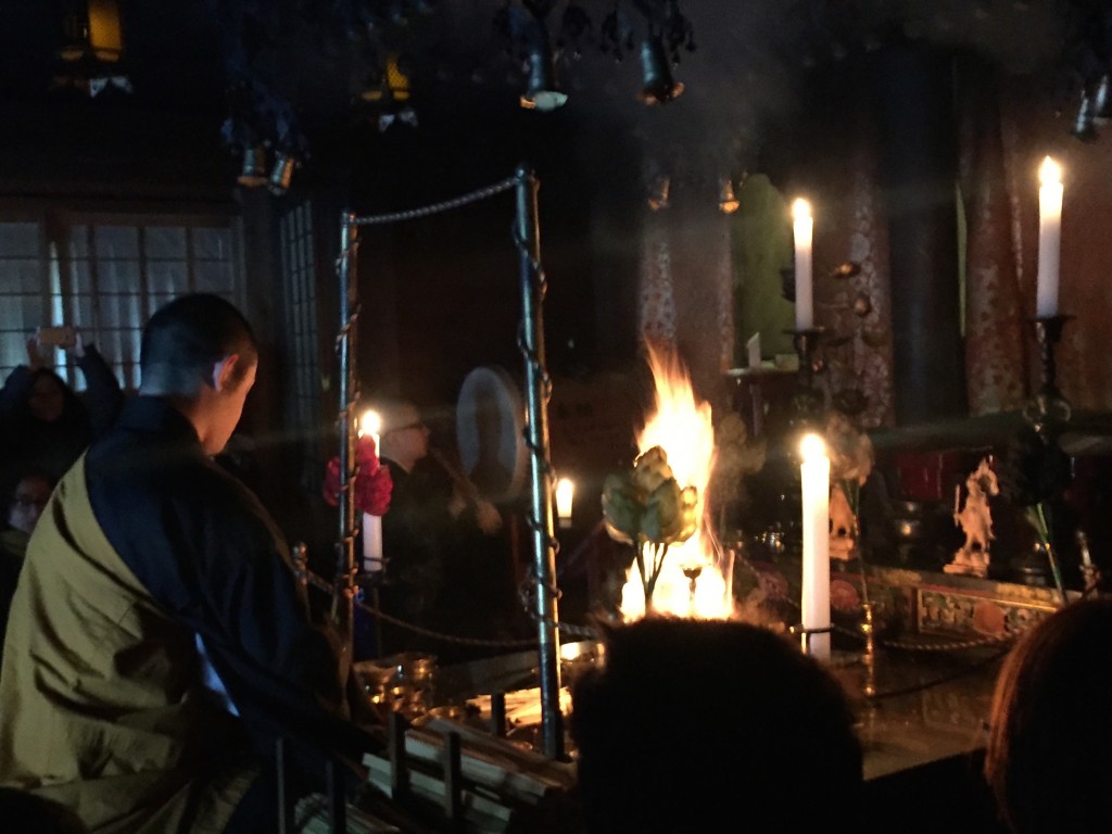 The morning fire ceremony at Ekoin Temple