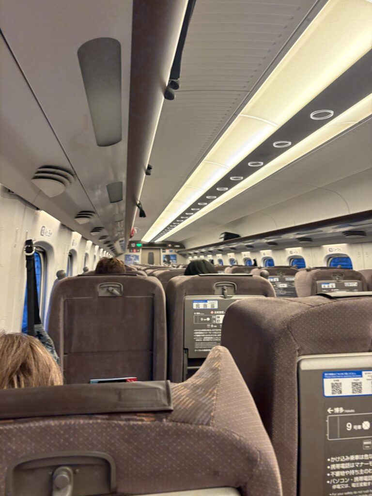 How to book Shinkansen tickets online, riding in the green car to Nagoya, Photo by Tokyo Becky
